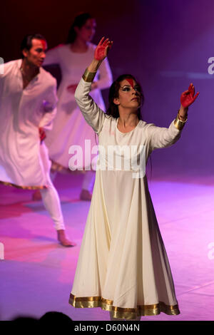 Londra, Regno Unito. 10 Aprile, 2013. I sufi:Zen, 2013 Festival di Alchemy lanciare,l'Clore sala da ballo presso il Royal Festival Hall, Southbank Centre di Londra, Inghilterra. Regno Unito. Credito: Simon Balson / Alamy Live News Foto Stock