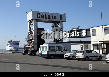 Calais dock Ferry Terminal Francia Foto Stock