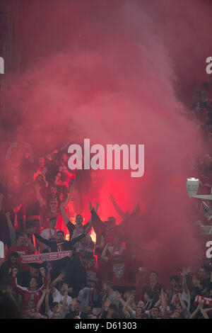 Torino, Italia. Il 10 aprile 2013. Ventole (Bayern), 10 aprile 2013 - Calcio : UEFA Champions League quarti di finale 2 gamba match tra Juventus 0-2 Bayern Munchen a Juventus Stadium di Torino, Italia. (Foto di Maurizio Borsari/AFLO/Alamy Live News) Foto Stock