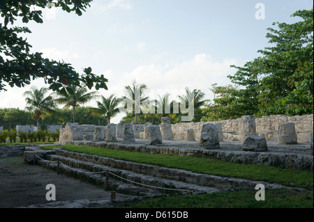 Palacio Chaak palace San Miguelito sito archeologico adiacente al nuovo Museo Maya de Cancun museum, Cancun, Messico Foto Stock