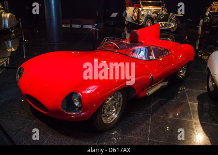 Un 1956 Jaguar D Type roadster Foto Stock