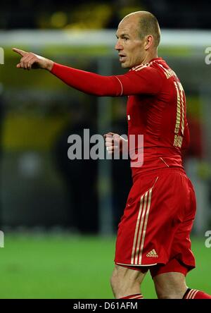 Monaco di Baviera Arjen Robben gesti durante la Bundesliga tedesca match tra Borussia Dortmund e FC Bayern Monaco di Baviera al Signal Iduna Park di Dortmund in Germania, 11 aprile 2012. Foto: Revierfoto Foto Stock