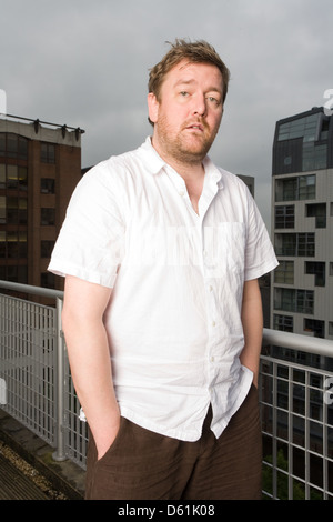 Guy Garvey dalla band inglese il gomito fotografato nella sua casa di Manchester in Inghilterra. Foto Stock