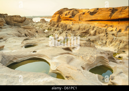 La luce su tre mila sventolando ,questo viaggio è guardare come il Grand Canyon in Ubon Ratchathani , della Thailandia. Foto Stock