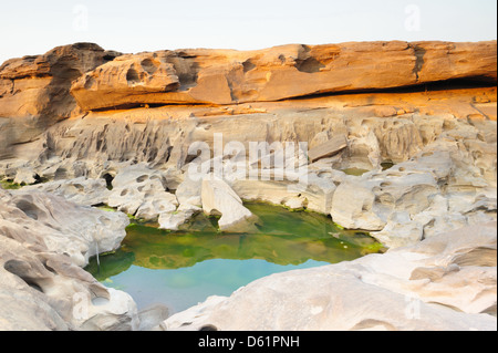 La luce su tre mila sventolando ,questo viaggio è guardare come il Grand Canyon in Ubon Ratchathani , della Thailandia. Foto Stock