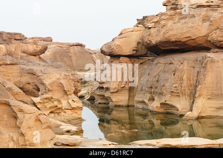 La luce su tre mila sventolando ,questo viaggio è guardare come il Grand Canyon in Ubon Ratchathani , della Thailandia. Foto Stock