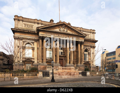 Le sessioni di County Courthouse costruito tra il 1882 e il 1884, William Brown Street, Liverpool, Merseyside England Foto Stock