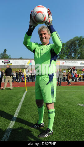 Ex portiere Jean-Marie Pfaff partecipa in una carità partita di calcio a Jahnstadion in Rosenheim, Germania, 14 maggio 2012. Il ricavato del match vai al Franz Beckenbauer Foundation e la carità "medici per il Terzo Mondo". Foto: ANDREAS GEBERT Foto Stock