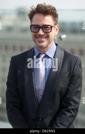 Mosca, Russia. Il 10 aprile 2013. Nella foto: l'attore Robert Downey Jr frequentare il photocall per promuovere Mosca premier di Iron Man 3. (Immagine di credito: credito: PhotoXpress/ZUMAPRESS.com/Alamy Live News) Foto Stock