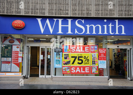 W H Smith, Gallowtree Gate, Leicester, England, Regno Unito Foto Stock