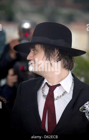 Attore e cantante Pete Doherty pone al photocall di "Confessioni di un figlio del secolo' durante il sessantacinquesimo Cannes Film Festival presso il Palais des Festivals a Cannes, Francia, il 20 maggio 2012. Foto: Hubert Boesl Foto Stock