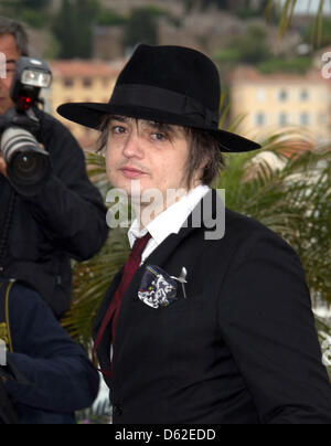 Attori Pete Doherty pone al photocall di "Confessioni di un figlio del secolo' durante il sessantacinquesimo Cannes Film Festival presso il Palais des Festivals a Cannes, Francia, il 20 maggio 2012. Foto: Hubert Boesl Foto Stock