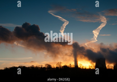 Sunrise a Trento serratura, Nottinghamshire England Regno Unito Foto Stock