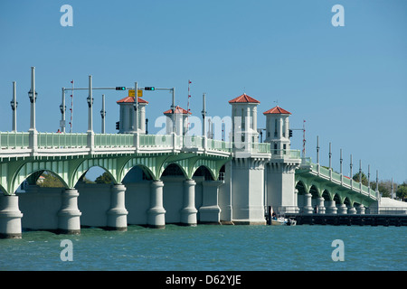 Ponte dei Leoni navigabile INTERCOASTAL SANT AGOSTINO FLORIDA USA Foto Stock