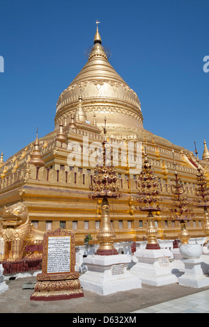 La Pagoda Shwezigon, vicino Wetkyi-in e Nyaung U, Bagan, Myanmar (Birmania) Foto Stock