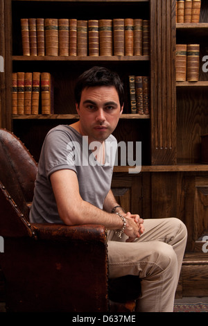 Richard Archer cantante della band inglese Hard Fi fotografato in Soho Londra Inghilterra. Foto Stock