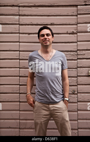 Richard Archer cantante della band inglese Hard Fi fotografato in Soho Londra Inghilterra. Foto Stock