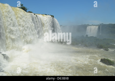 Devils sezione di gola delle Cascate di Iguassù, Brasile e Argentina Foto Stock