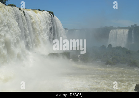 Devils sezione di gola delle Cascate di Iguassù, Brasile e Argentina Foto Stock