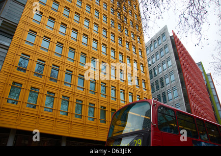 Muro di un edificio nel centro di Londra, Inghilterra. Foto Stock