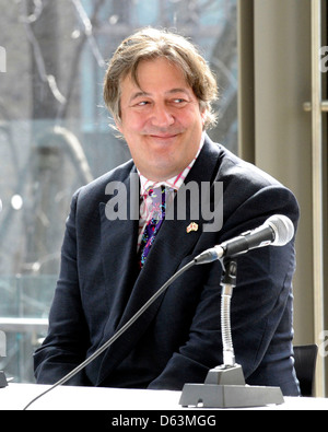 Stephen Fry alla nona Glenn Gould Premio conferenza stampa tenutasi presso il Regio Conservatorio di musica, Leslie e Anna Dan Foto Stock