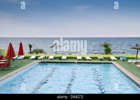 La piscina e l'acqua salata Foto Stock