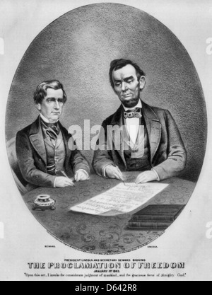 Il presidente Lincoln e Segretario Seward firma la proclamazione della libertà: 1 gennaio, 1863 Foto Stock