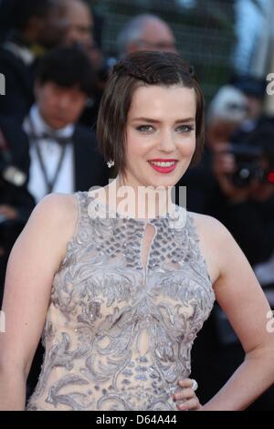 L'attrice francese Roxane Mesquida arriva alla premiere di "Su strada" durante il sessantacinquesimo Cannes Film Festival presso il Palais des Festivals a Cannes, Francia, il 23 maggio 2012. Foto: Hubert Boesl Foto Stock