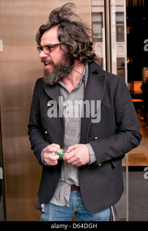 Volo della stella CONCHORDS JEMAINE Clemente è stato lasciato coperto in una bevanda calda il martedì (15Mar11) dopo un alterco riscaldato Foto Stock