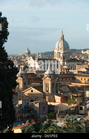 Roma, Italia. Un elevato al mattino presto vista del Tridente distretto della città. 2013. Foto Stock