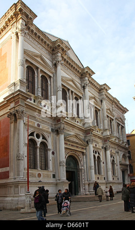 La facciata esterna della Scuola Grande di San Rocco Venezia Italia Foto Stock