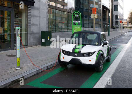 Auto elettrica di carica del veicolo ricarica ricarica UE Foto Stock