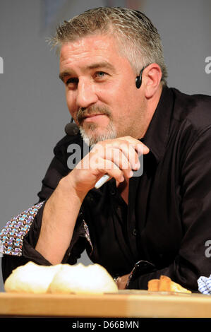 Excel, London, Regno Unito. Il 12 aprile 2013. Celebrity Chef Paul Hollywood al Cake Show internazionale. Credito: KEITH MAYHEW/Alamy Live News Foto Stock