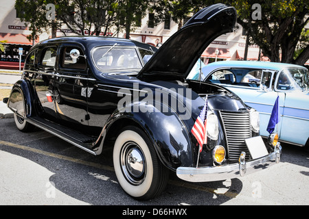 1937 Chrysler il flusso d'aria Berlina 4 porte American Classic Car Foto Stock