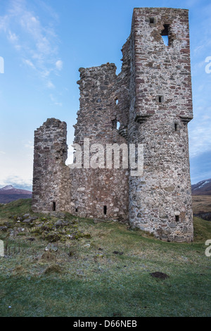 Il castello di Ardvreck a Loch Assynt in Sutherland, Scozia. Foto Stock