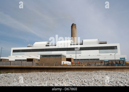 Aberthaw Power Station, Galles Regno Unito, produzione di energia elettrica a camino alto settore costiero gallese produzione di energia elettrica a carbone chiusa Foto Stock