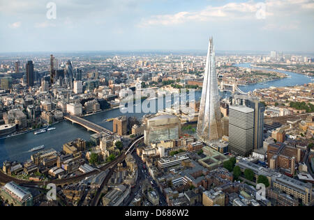 Dispensa - una dispensa non datata immagine mostra il più alto in Europa più alti skyscraoper 'l'Shard' di Londra, Regno Unito. Il 05 luglio 2012, il 309.6 metri-alto edificio è ufficialmente inaugurato. Foto: Handout Sellar (solo uso editoriale in connessione con segnalazione circa "l'Shard' e con menzione della fonte/autore Sellar) Foto Stock