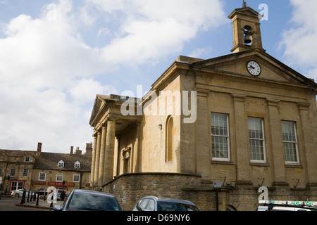 Chipping Norton Oxfordshire Town Hall in Piazza del Mercato nel centro della città più alta nella contea Foto Stock