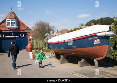 La vecchia casa di salvataggio e il Museo Marittimo, Walton sul Naze, Essex, Inghilterra Foto Stock