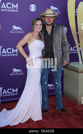 Jessica Aldean, Jason Aldean 2012 ACM Awards (Academy of Country Music Awards) a MGM Grand - arrivi a Las Vegas, Nevada - Foto Stock