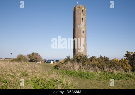 Naze torre costruita nel 1720 come un marchio di navigazione, Walton sul Naze, Essex, Inghilterra Foto Stock