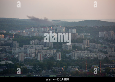 Lviv, Ucraina, vista da Wysokyi Samok a nord-ovest di sunrise Foto Stock