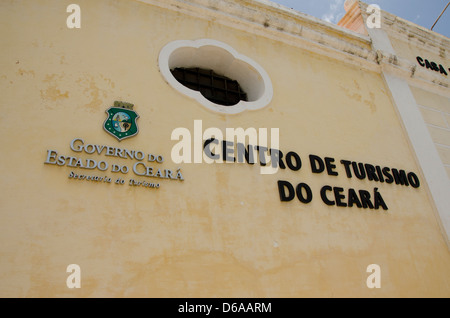 Il Brasile, Fortaleza. Emcetur centro turistico, mercato dell'artigianato alloggiato all'interno di un ex carcere. Foto Stock