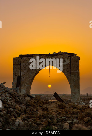 Porta in una rovina ottomano edifici di corallo, Suakin, Sudan Foto Stock
