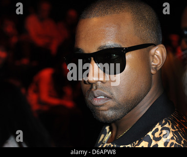 Kanye West settimana della moda di Parigi Autunno-inverno pronto a indossare Vivienne WestwoodFront fila Parigi Francia Foto Stock