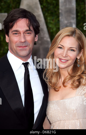 Jon Hamm e Jennifer Westfeldt Vanity Fair Oscar Party al Sunset Tower HotelArrivals West Hollywood California Foto Stock