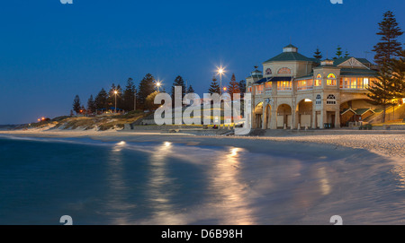 Cottesloe Beach a Perth Foto Stock