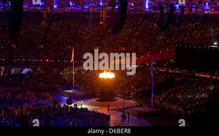 Il Calderone di masterizzazione è visto durante la cerimonia di apertura del London 2012 Giochi Paralimpici presso lo Stadio Olimpico , Londra, Gran Bretagna, 29 agosto 2012. Foto: Daniel Karmann dpa Foto Stock