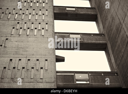 Balfron Tower, progettato dall'architetto Erno Golfinger Foto Stock