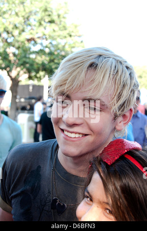 Ross Lynch "Austin & alleato" stella aspetto presso il Disneyland Resort, Anaheim, California USA Foto Stock